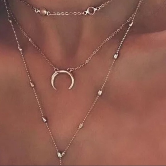 HOST PICK🌙LOVE YOU TO THE MOON AND BACK🌙LAYERED NECKLACE-CHOKER - Picture 2 of 4